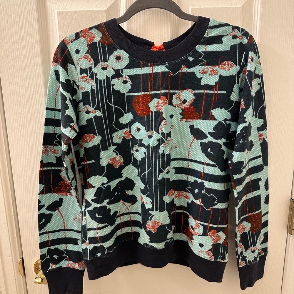 Floral Patterned Sweater - Black and Green new without tags